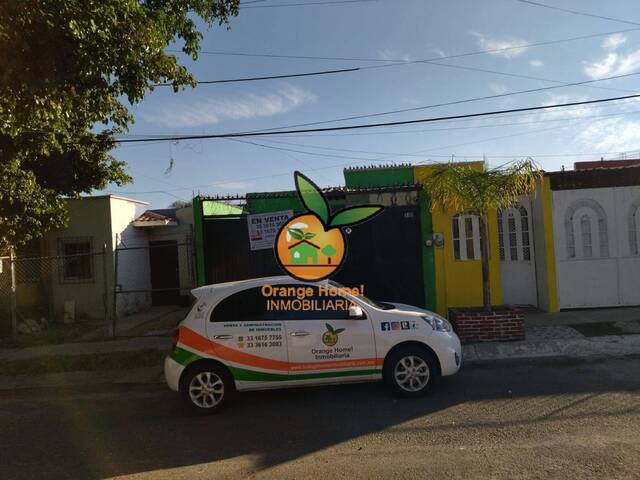 #5153 - Casa para Venta en Tlajomulco de Zúñiga - JC