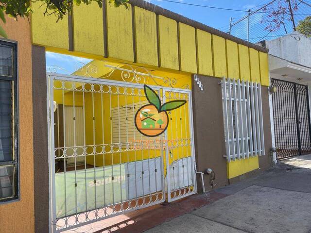 #5160 - Casa para Venta en Guadalajara - JC