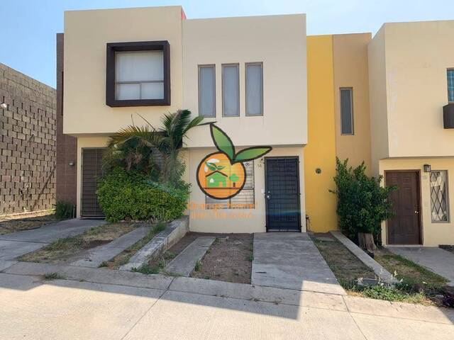 #5201 - Casa para Venta en Tlaquepaque - JC - 2