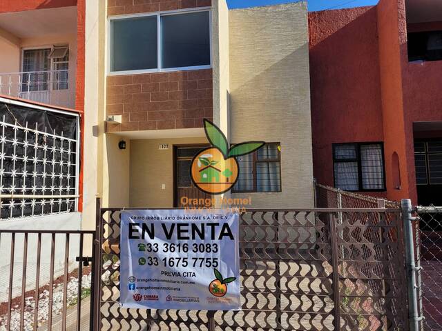 #5381 - Casa para Venta en Guadalajara - JC