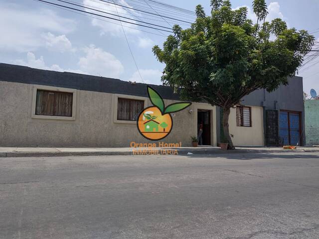 #5422 - Casa para Venta en Guadalajara - JC - 2