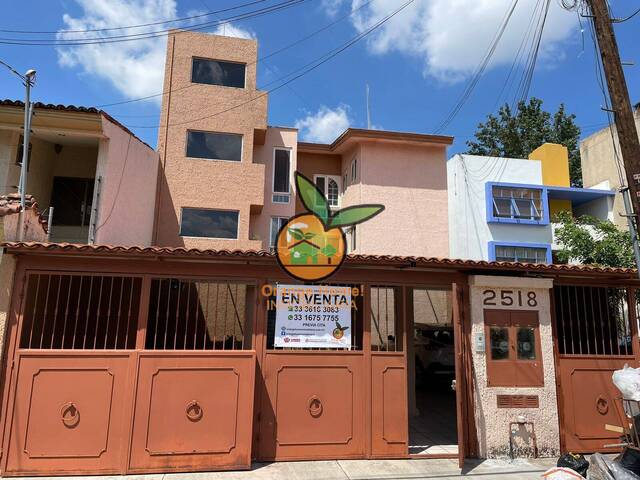 #5427 - Casa para Venta en Guadalajara - JC