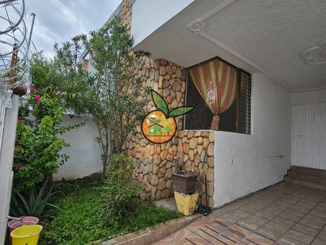 #5681 - Casa para Venta en Guadalajara - JC - 2