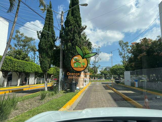 #5697 - Casa para Venta en Zapopan - JC - 2