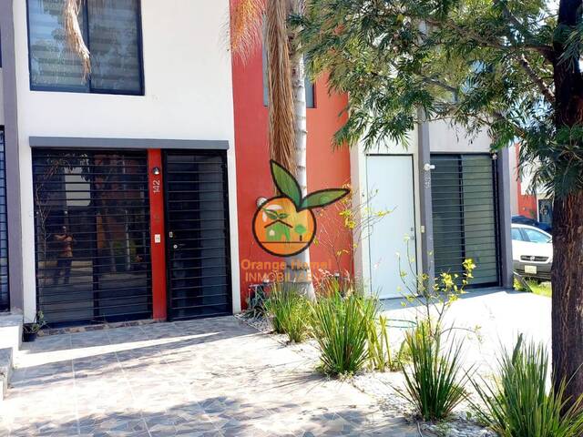 #5719 - Casa para Venta en Tlajomulco de Zúñiga - JC - 1