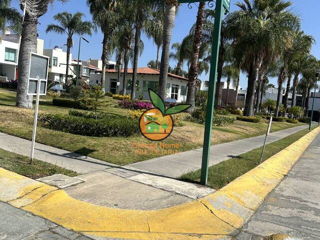 #5737 - Casa para Venta en Zapopan - JC