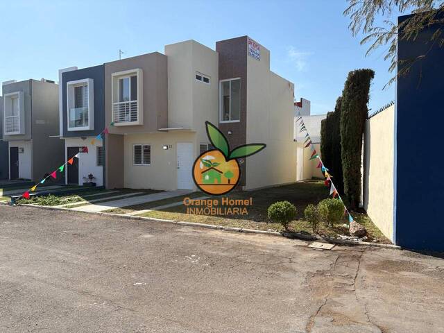 #5744 - Casa para Venta en Zapopan - JC - 2