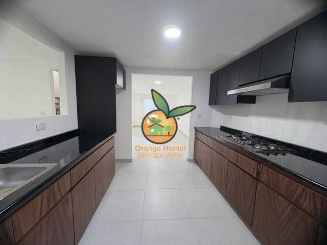 #5752 - Casa para Venta en Tlaquepaque - JC