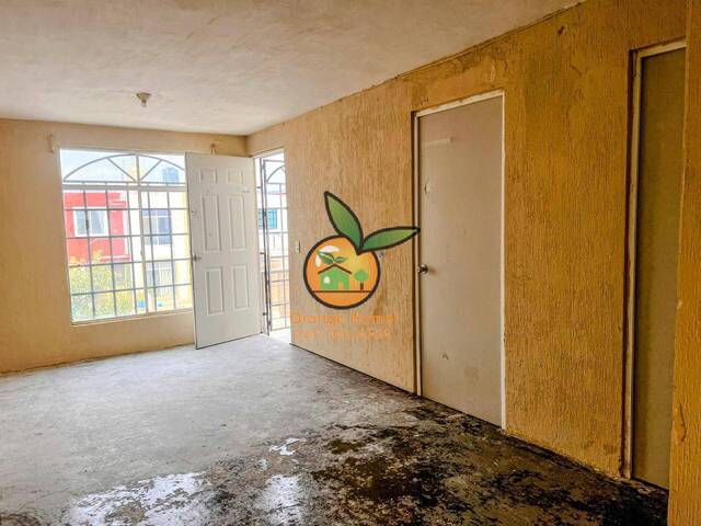 #5764 - Casa para Venta en Zapopan - JC - 1