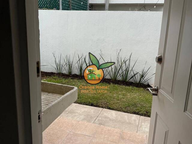 #5773 - Casa para Venta en Guadalajara - JC - 2