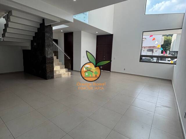 #5778 - Casa para Venta en Zapopan - JC - 2