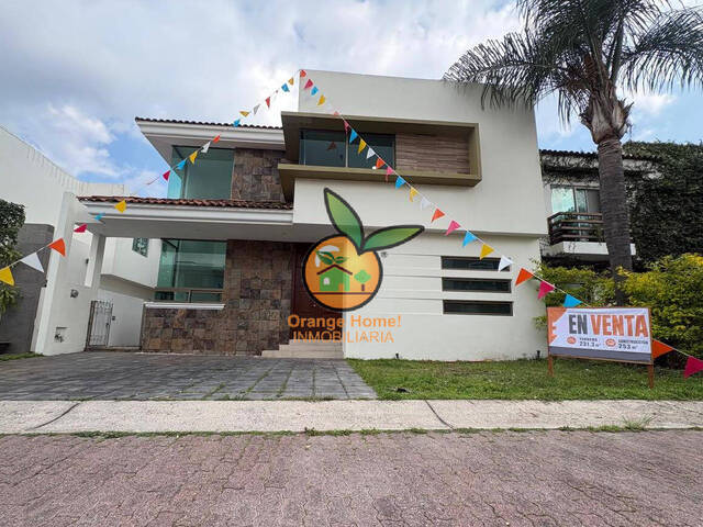#5778 - Casa para Venta en Zapopan - JC - 1