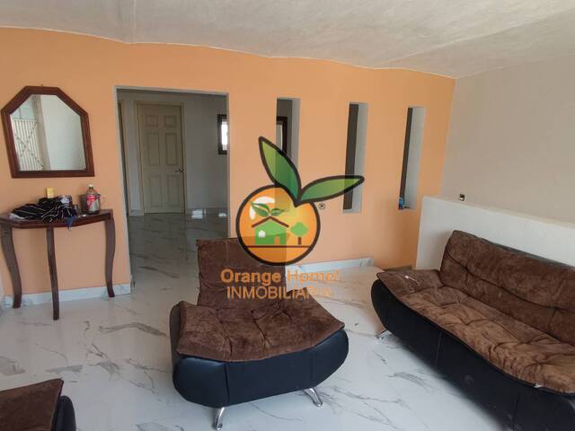 #5786 - Casa para Venta en Guadalajara - JC