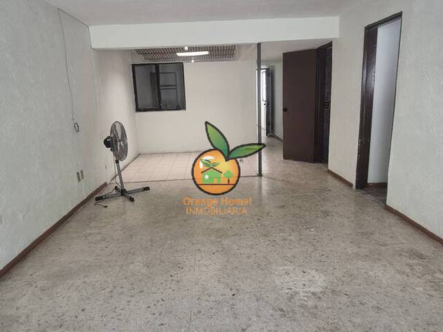 #5792 - Casa para Venta en Guadalajara - JC - 2